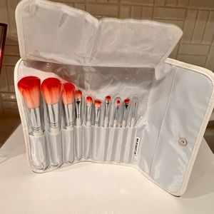 🔥Mica beauty cosmetic set of 10 soft bristle brushes